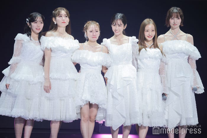 峯岸みなみ、小嶋陽菜、高橋みなみ、前田敦子、板野友美、篠田麻里子(C)モデルプレス