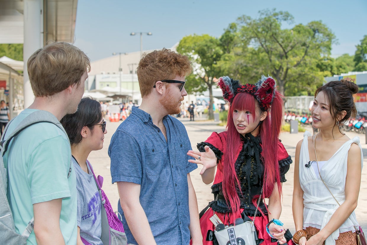 外国人も参加 （写真提供：MBS）