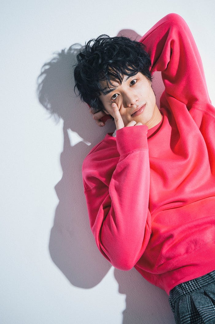 「鈴木伸之ファースト写真集“FACE”」より(画像提供:双葉社)