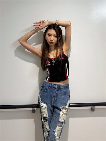16歳JKモデル・こいろん、キャミ×デニム姿で“腹チラ”披露「スタイルバッチグー」「綺麗」