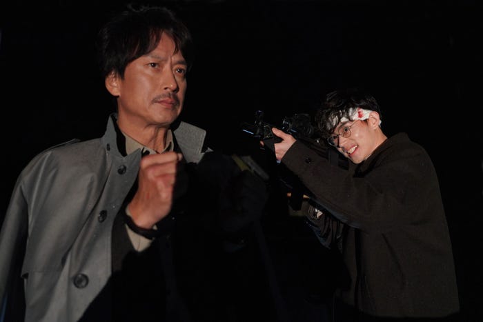 椎名桔平・菅田将暉/「3年A組 ―今から皆さんは、人質です―」第9話より(C)日本テレビ