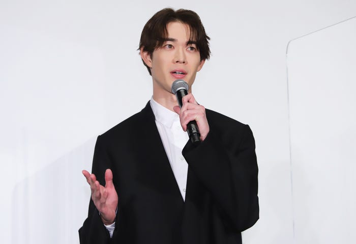 宮沢氷魚(C)2022「グッバイ・クルエル・ワールド」製作委員会