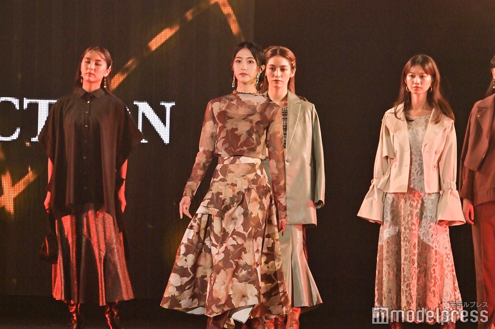 （C）モデルプレス