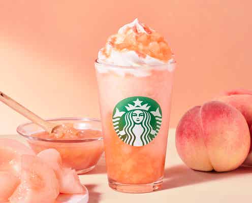 スタバ、桃感UPの新作「More ヘブンリー ピーチ フラペチーノ」至福のデザート類もラインナップ