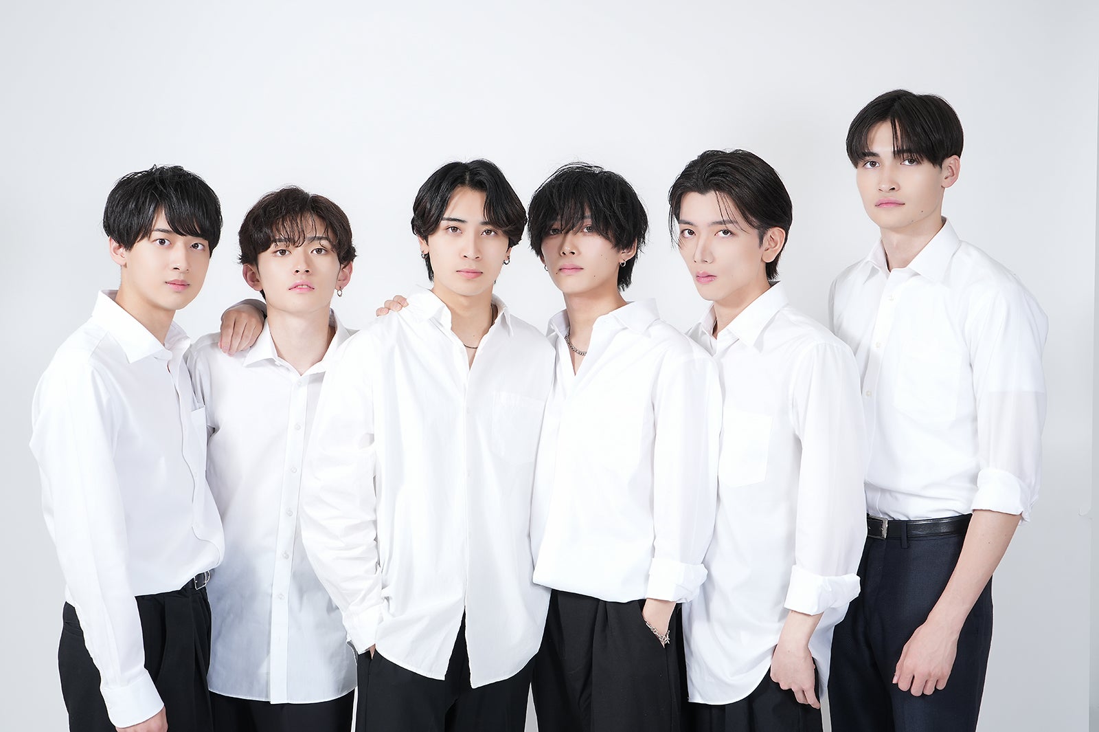 （左から）後藤優弥さん、田上裕大さん、木内万璃さん、寺薗遼さん、松波大輔さん、辰田丈さん／提供画像