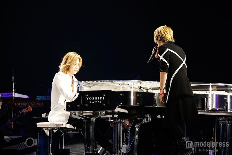 X JAPAN・YOSHIKI、GLAY20周年ライブにサプライズ出演 メンバー