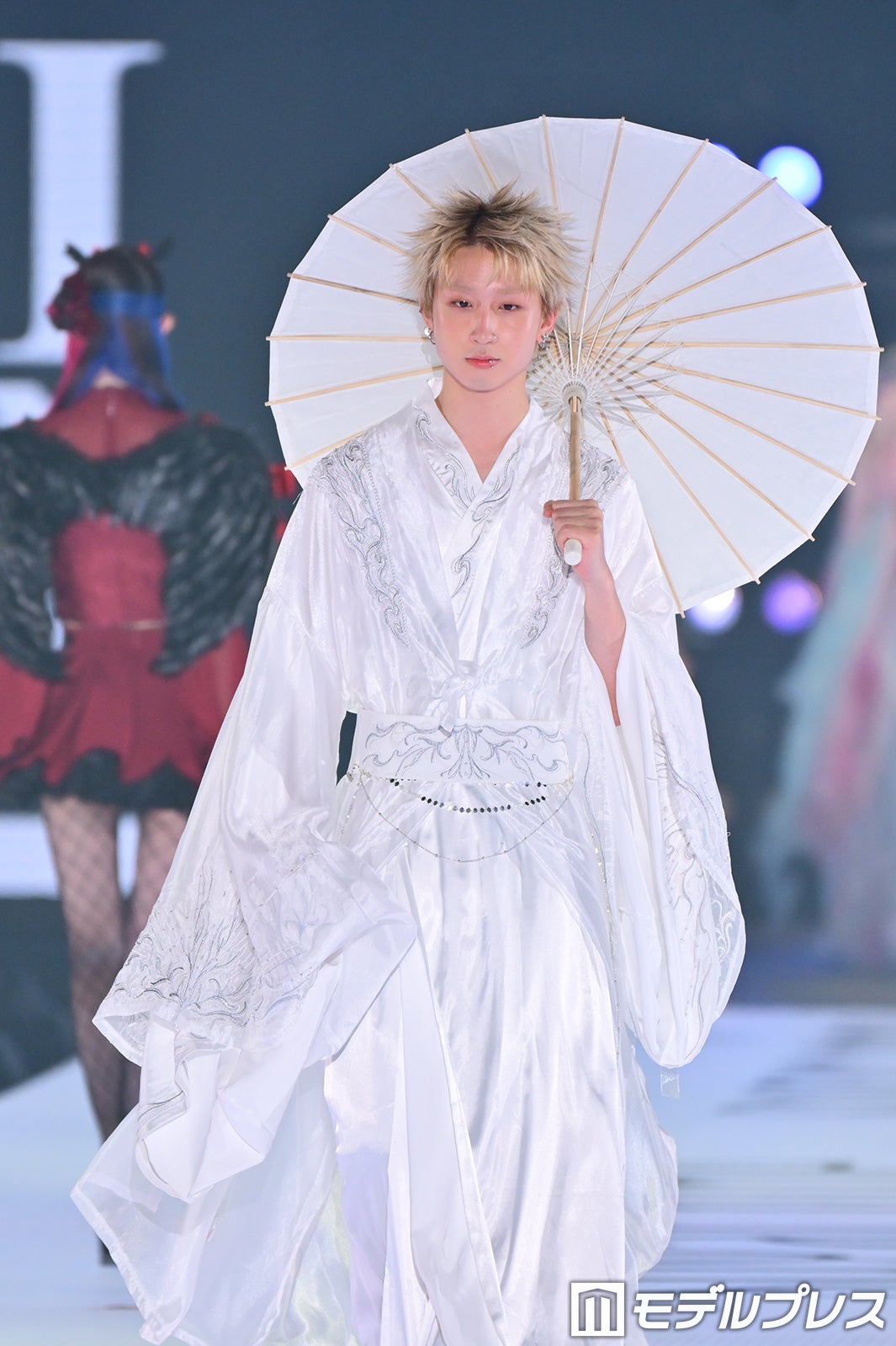 （C）モデルプレス