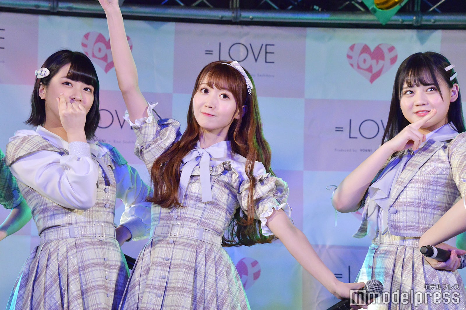 佐々木舞香、大谷映美里、高松瞳／新曲「探せ ダイヤモンドリリー」生パフォーマンス （C）モデルプレス