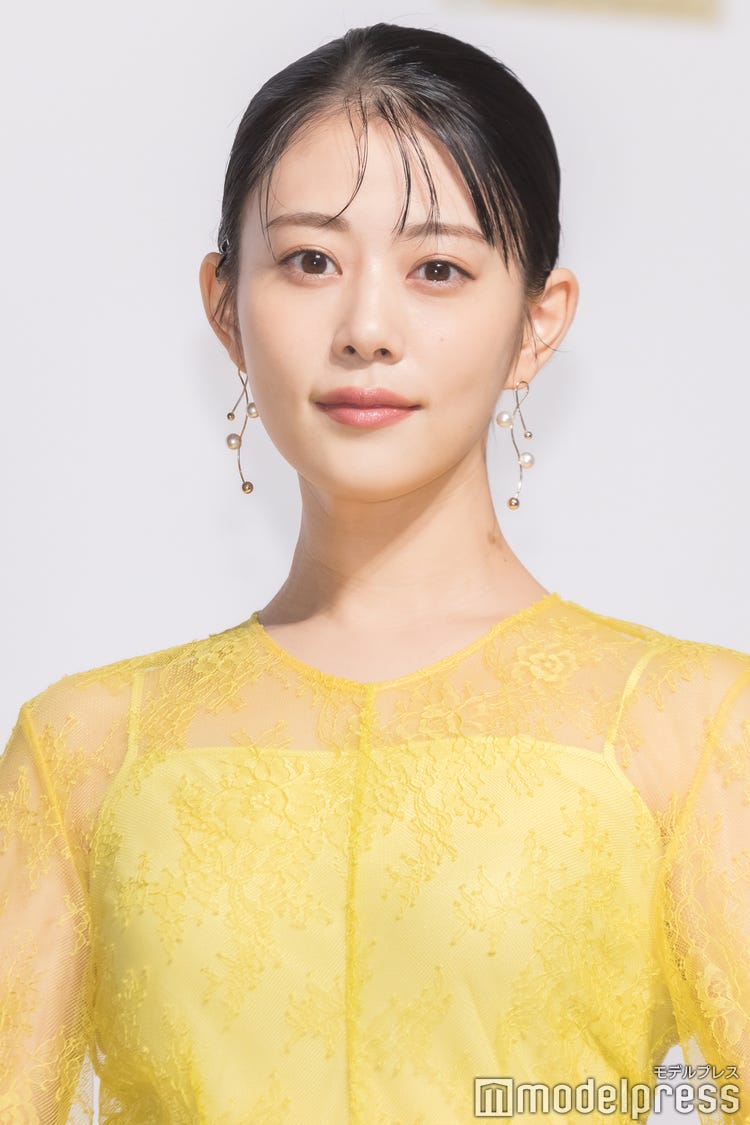 高畑充希モデルプレス 画像23/37) 【略歴】高畑充希、岡田将生と結婚発表 演技＆歌唱力で唯一無二の魅力発揮…ミュージカル・映画・ドラマで活躍 - モデルプレス