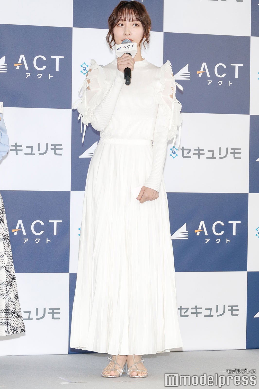 篠田麻里子（C）モデルプレス