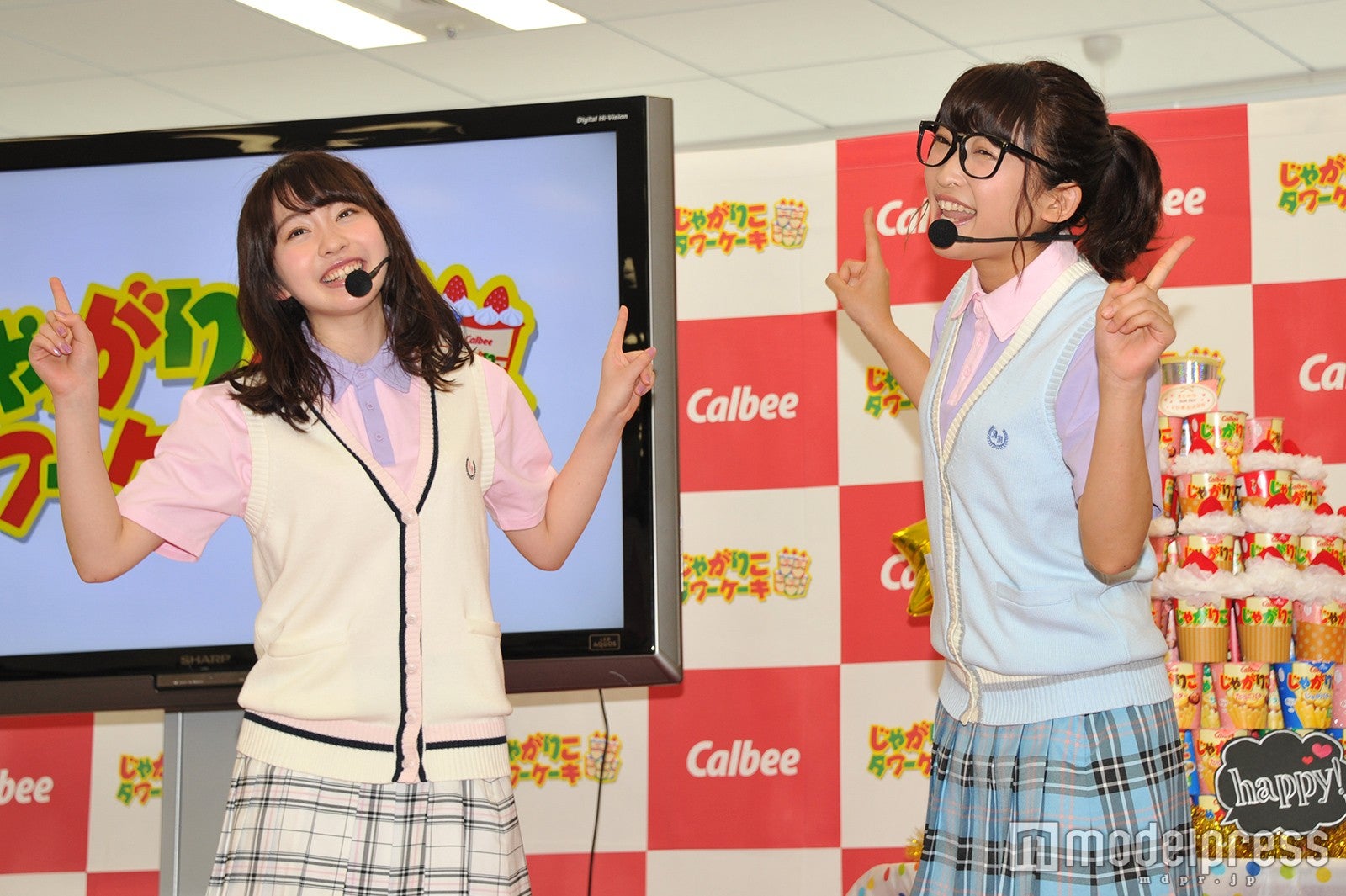 （左から）まこ、みなみ（C）モデルプレス