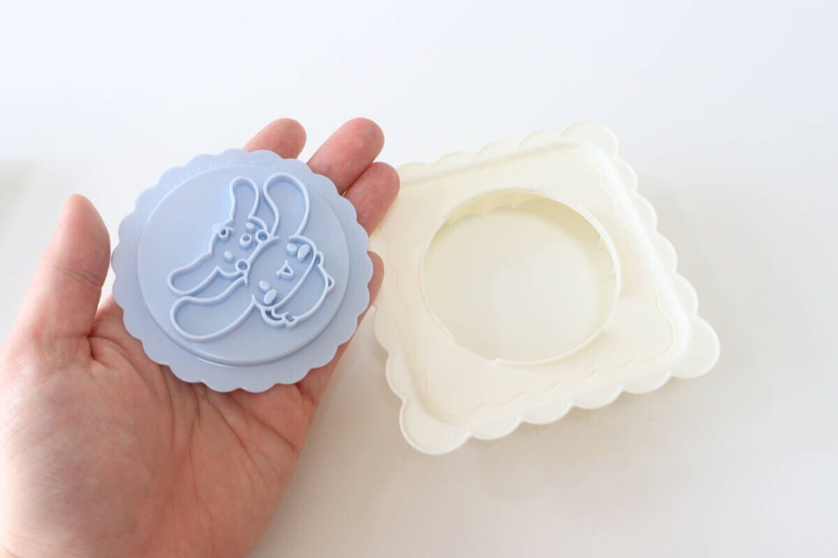 ダイソーのスタンプ付きサンドイッチメーカーCNのパーツ