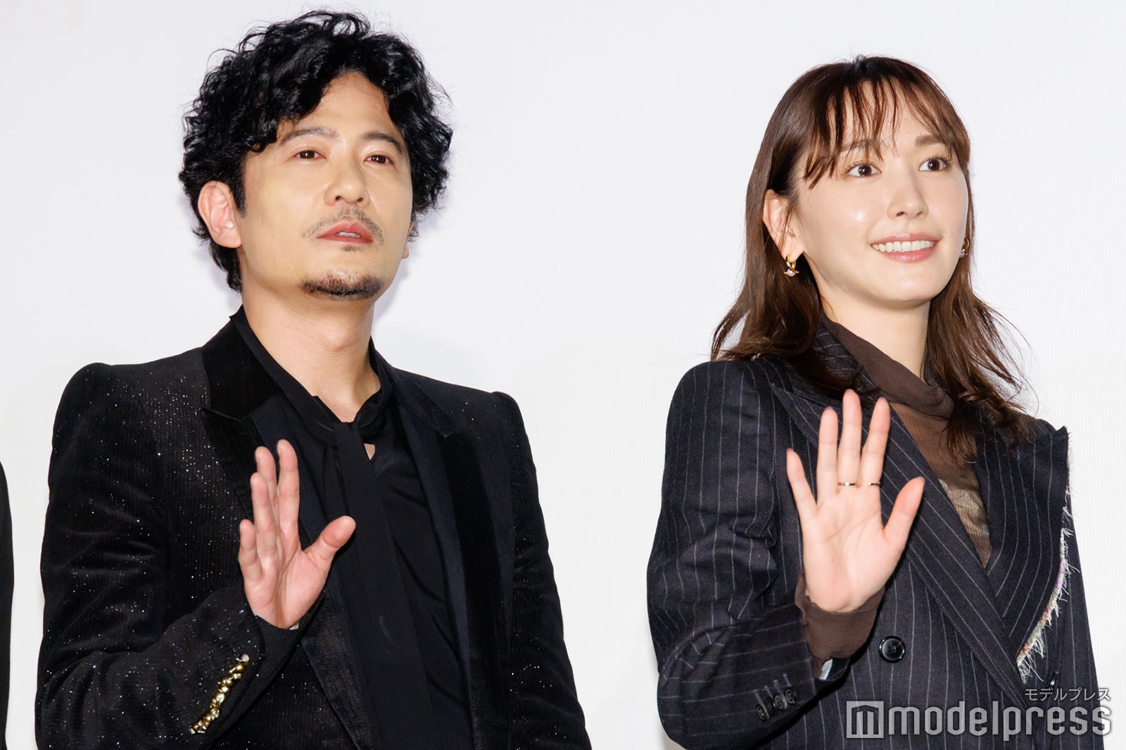 新垣結衣、稲垣吾郎（C）モデルプレス