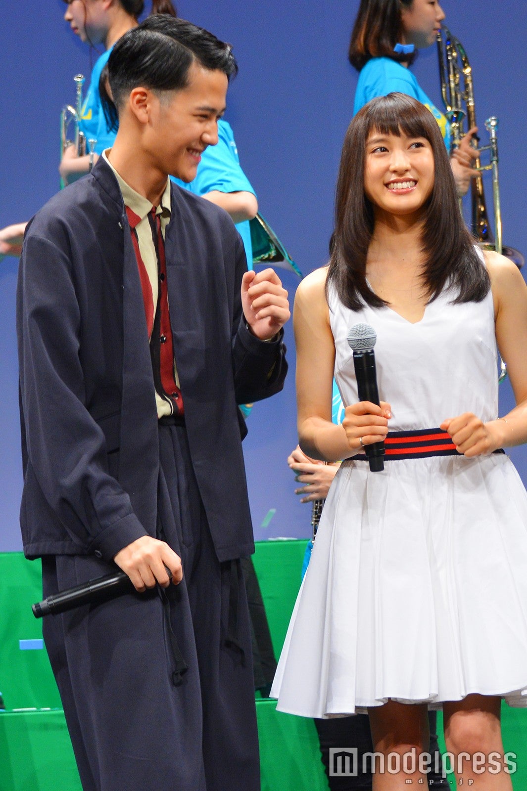 葉山奨之＆土屋太鳳（C）モデルプレス