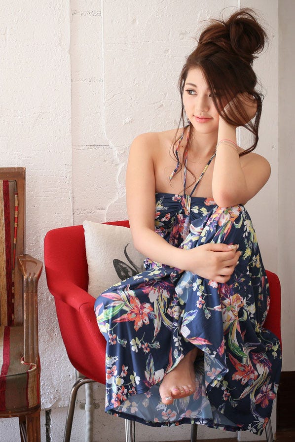 水彩花柄リゾートワンピース「JILL STUART」11,000円(税抜)