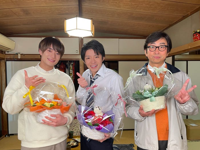 浮所飛貴、岸優太、おいでやす小田(C)NTV・J Storm