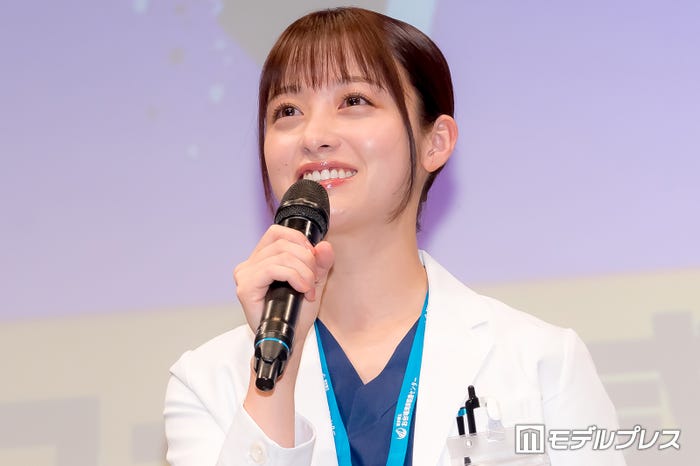 橋本環奈(C)モデルプレス