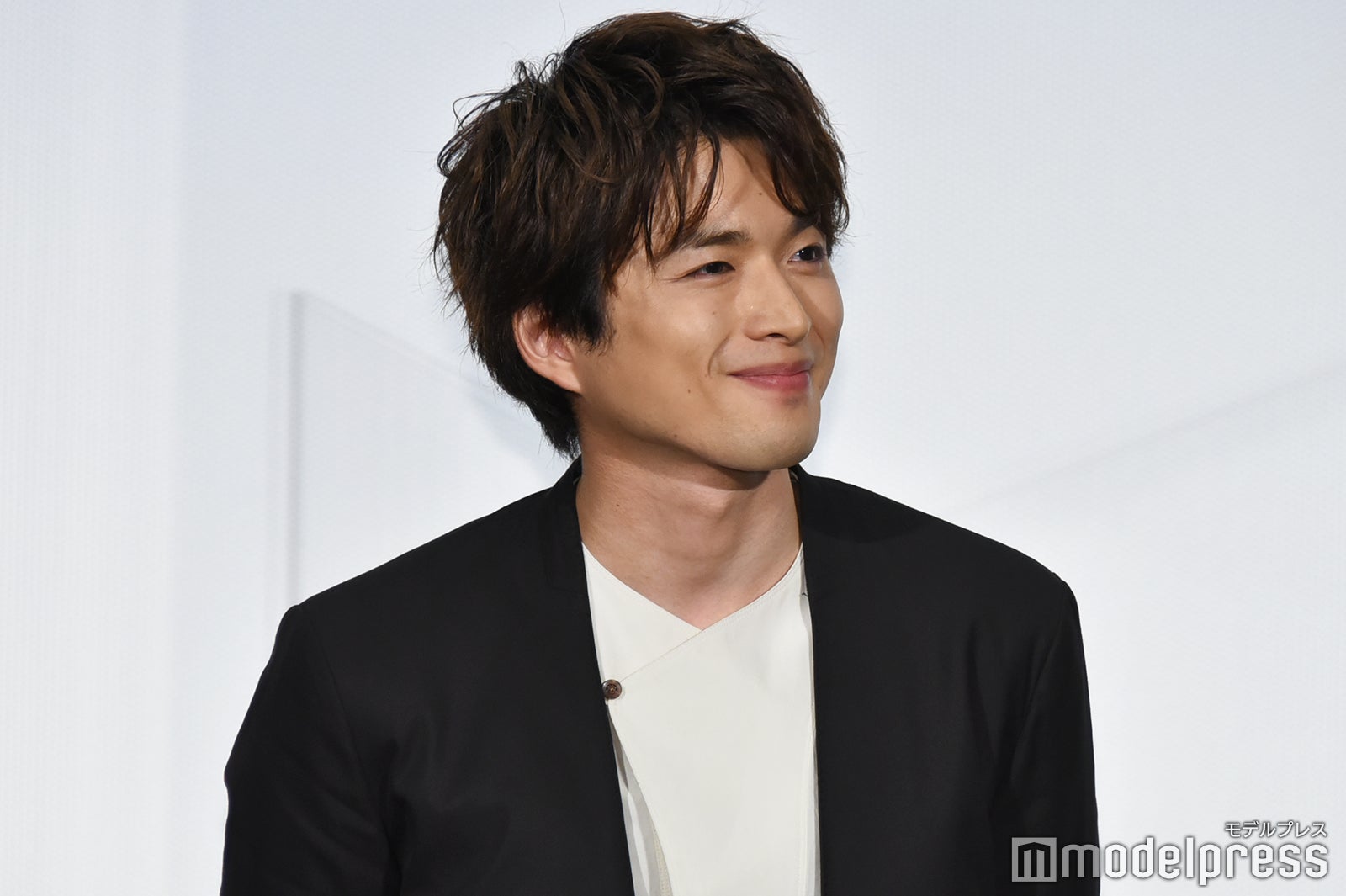 白洲迅（C）モデルプレス
