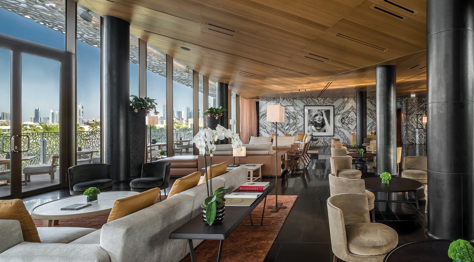 ロビー／画像提供：ブルガリ ジャパン