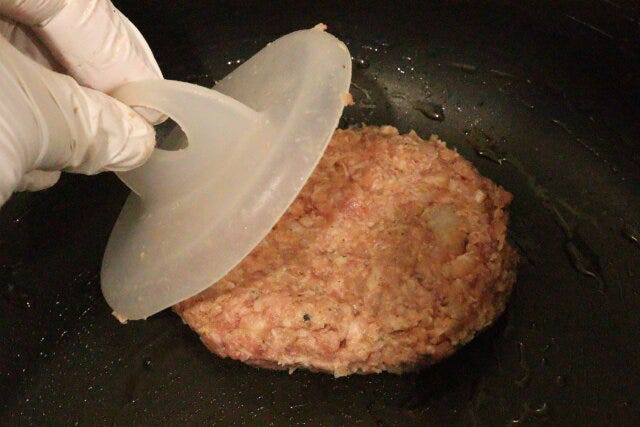 セリアのハンバーグメーカーでハンバーグを作る