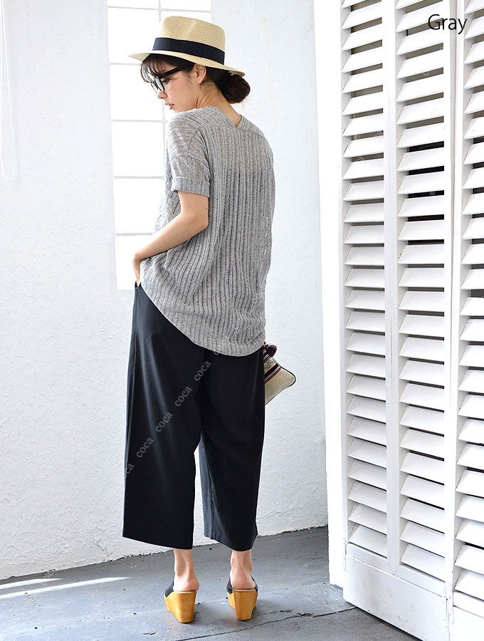 浅目のVネック透けサマーニットソートップス「coca」2,590円（税込）