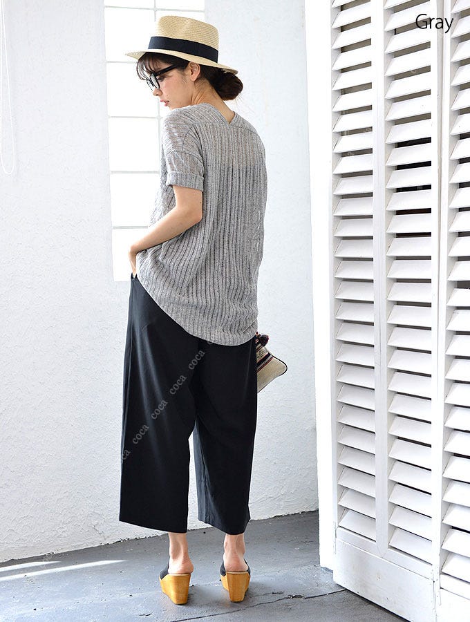 浅目のVネック透けサマーニットソートップス「coca」2,590円(税込)