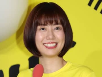 妻 山崎夕貴アナを 隠し撮り 仲の良さ伝わるおばたのお兄さんの動画に反響 素敵夫婦 モデルプレス 妻 山崎夕貴アナを 隠し撮り 仲の良さ伝わるおばたのお兄さんの動画に反響 素敵夫婦 モデルプレス