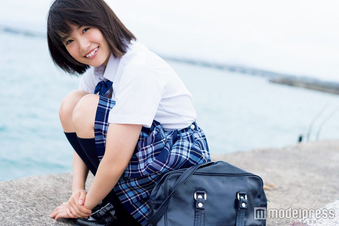 朝長美桜ファースト写真集「日向」(C)Takeo Dec./ヤングマガジン