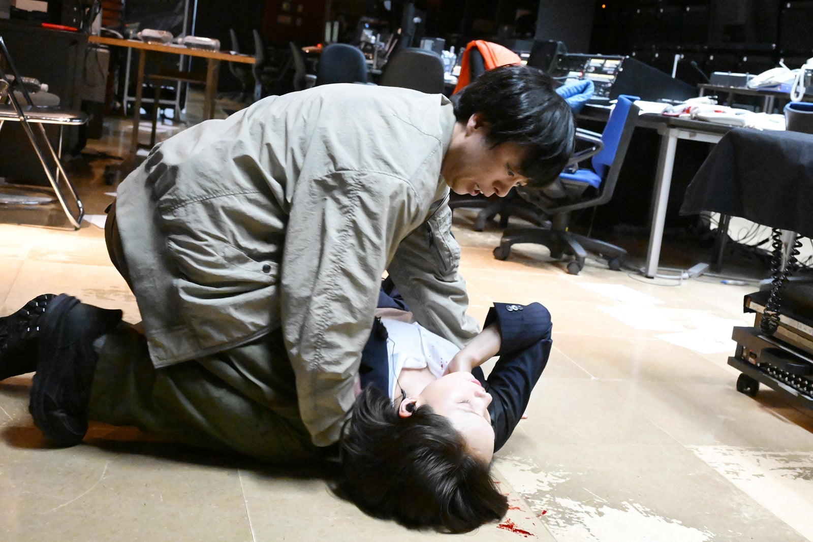 櫻井翔主演「放送局占拠」初回から衝撃展開「ウソだろ…」