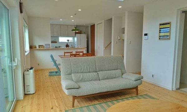 10畳の縦長1ldkのレイアウト実例集 広く見せる家具配置のコツって モデルプレス
