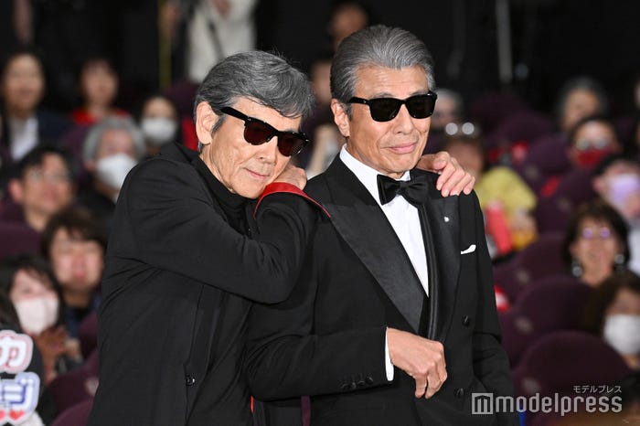 柴田恭兵、舘ひろし(C)モデルプレス