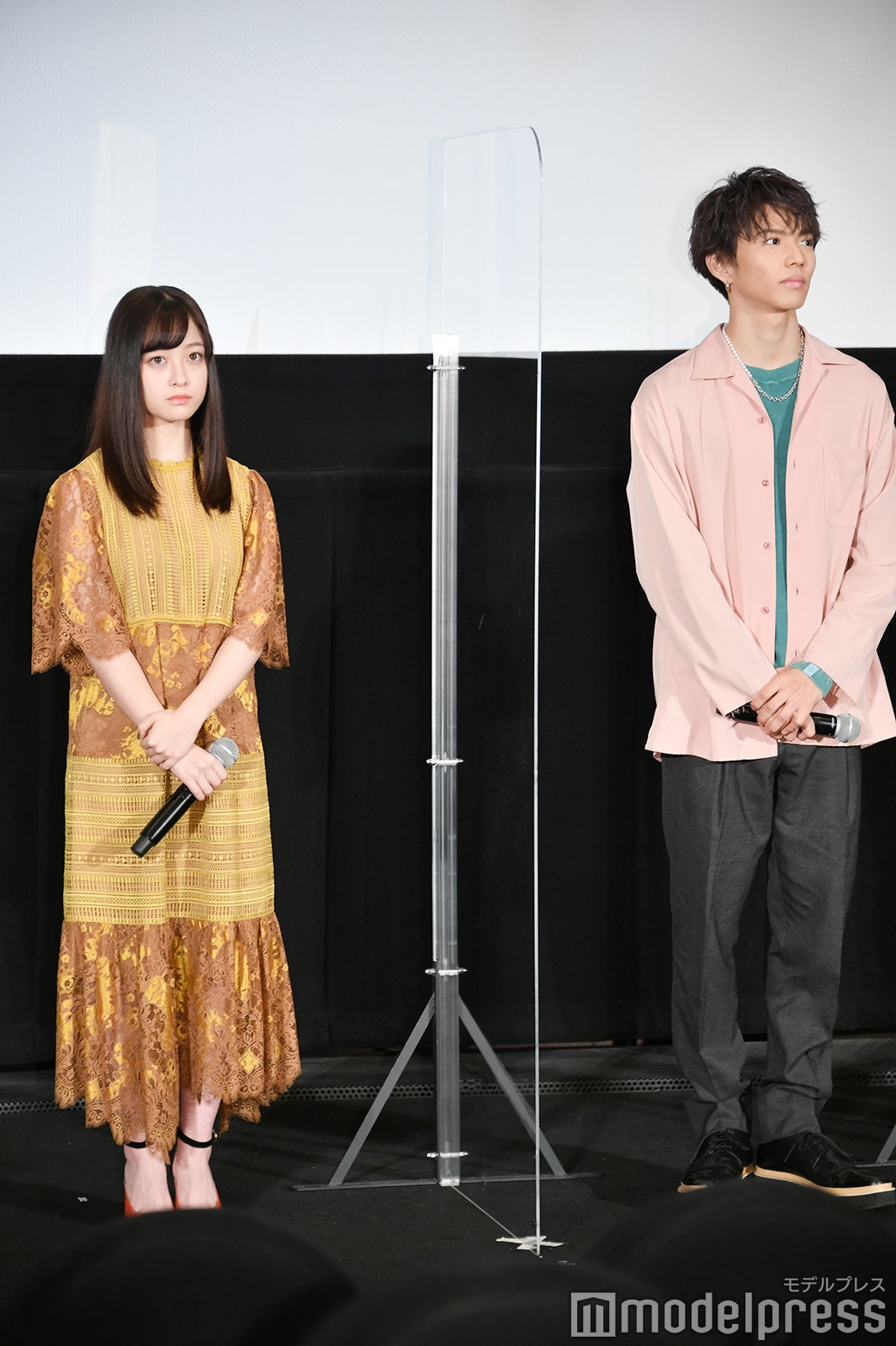 橋本環奈、佐藤大樹（C）モデルプレス