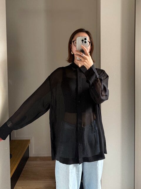 ユニクロ　シアーシャツ　BLACK　XLサイズ　着用