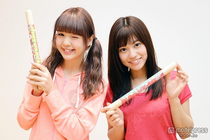 (左から)藤田ニコル(にこるん) 、大澤玲美(れいぴょん)