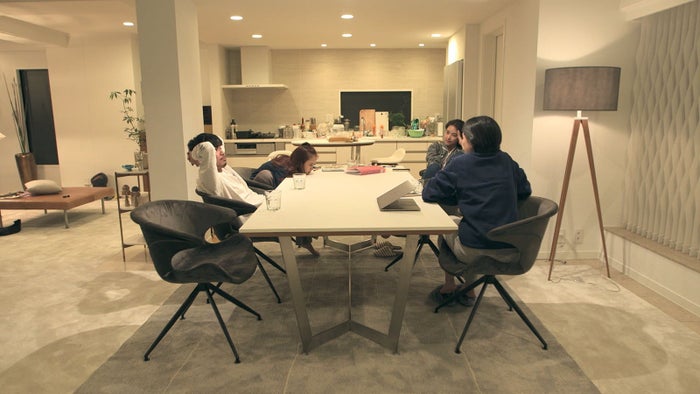 健司、莉咲子、春花、香織「TERRACE HOUSE TOKYO 2019-2020」7th WEEK(C)フジテレビ/イースト・エンタテインメント