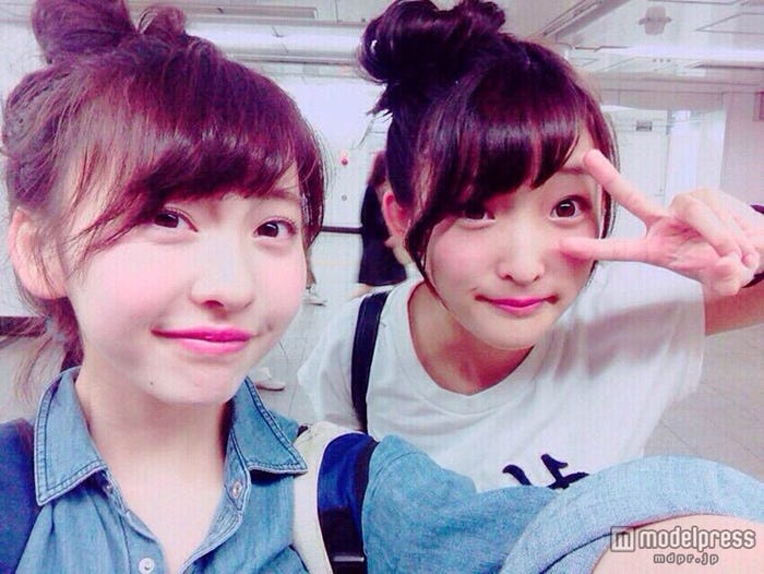 福島県在住の現役女子高生(左から)まこ、みなみ