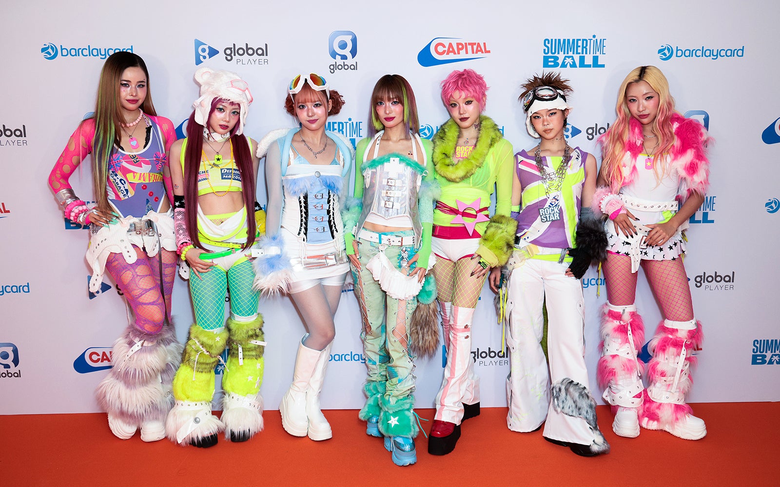 XG（左から）HARVEY、HINATA、JURIA、JURIN、CHISA、COCONA、MAYA（提供写真）