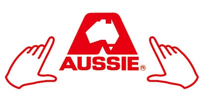 「オージー・ビーフ」のロゴマークをかたどったハンドジェスチャーがアイコン