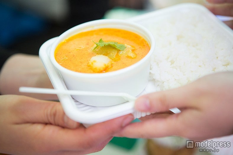 当日は予選ファン投票で選出された20店舗が会場に集結／画像提供：神田カレー街活性化委員会