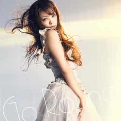 安室奈美恵「Go Round/YEAH-OH」(2012年3月21日発売)CD+DVD