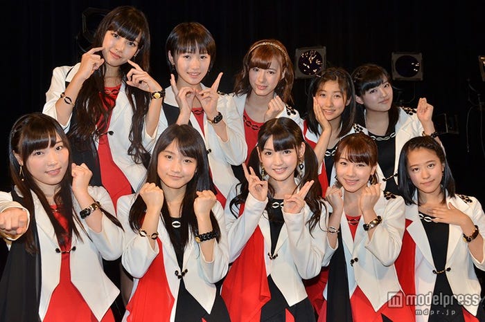 モーニング娘。’14/(後列左から)飯窪春菜、工藤遥、生田衣梨奈、佐藤優樹、鈴木香音(前列左から)譜久村聖、鞘師里保、道重さゆみ、石田亜佑美、小田さくら