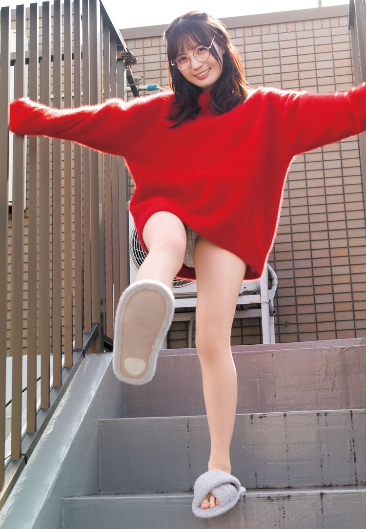 画像2 7 よーよーよー 由良ゆら 色白バスト披露 あざと可愛い表情にキュン モデルプレス