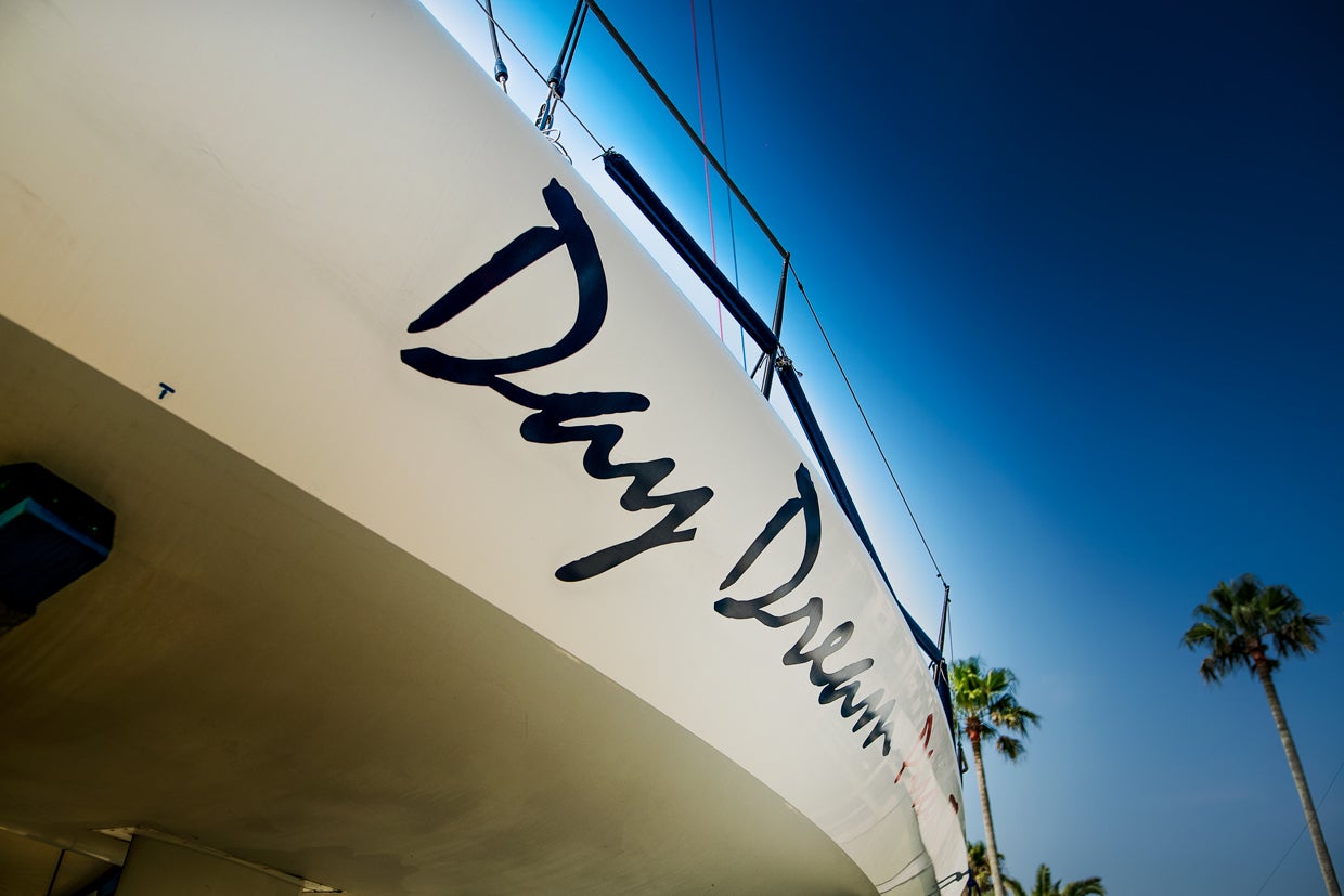 マリンスポーツに挑戦（写真提供：MBS）