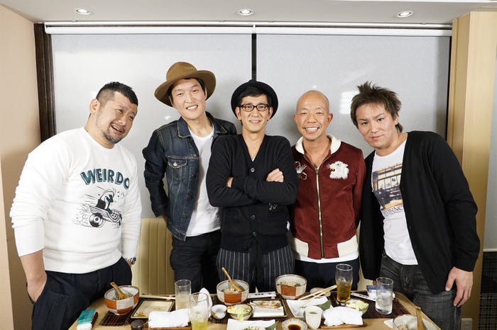 (左から)ケンドーコバヤシ、千原ジュニア、柴田英嗣、小峠英二、狩野英孝=讀賣テレビ提供