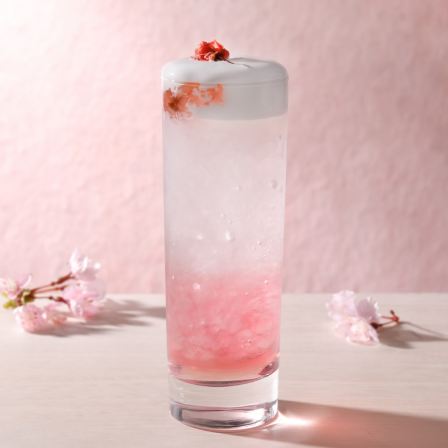 ブロッサミング さくら　¥800／画像提供：スターバックス コーヒー ジャパン　