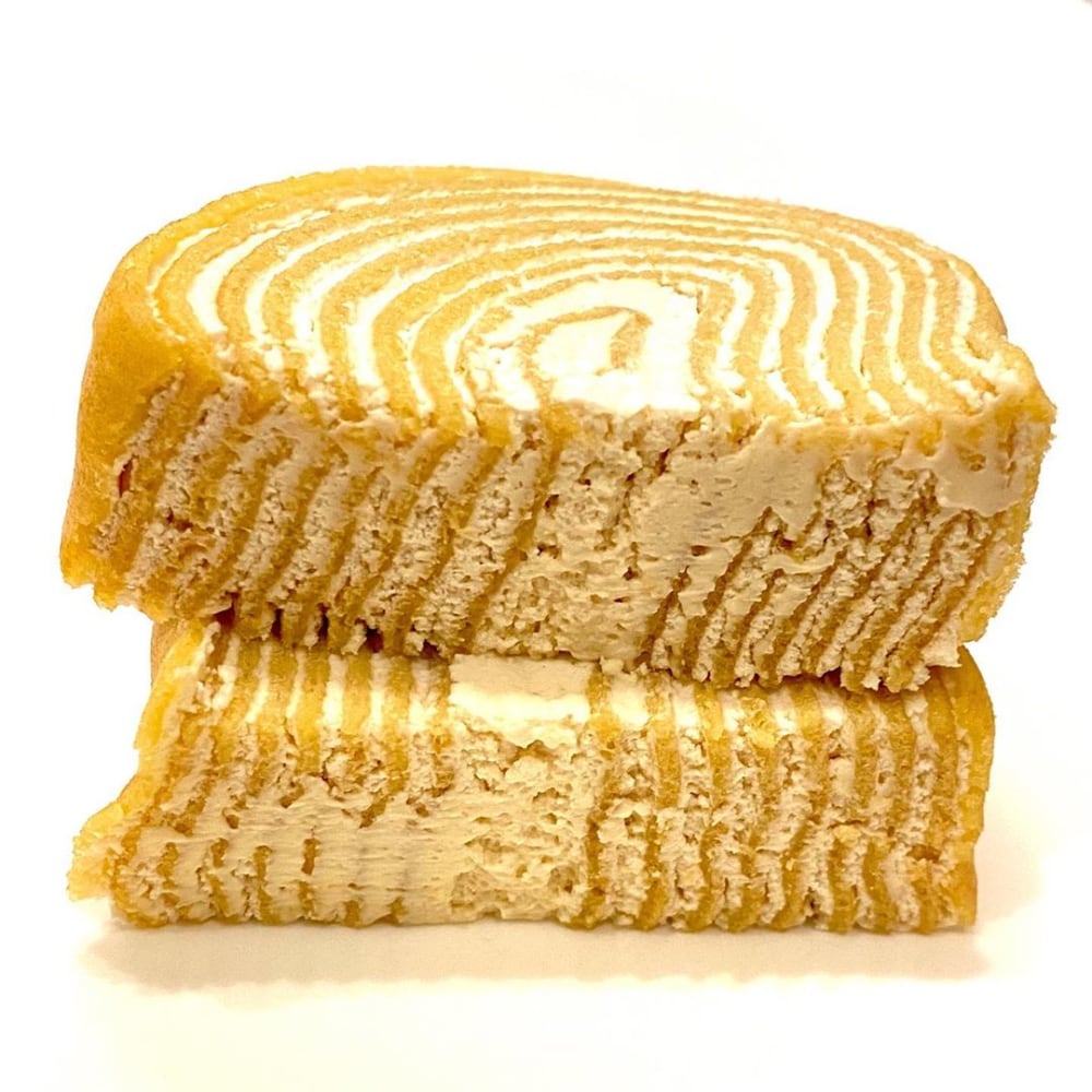 ファミリーマートのくるくるミルクレープの写真