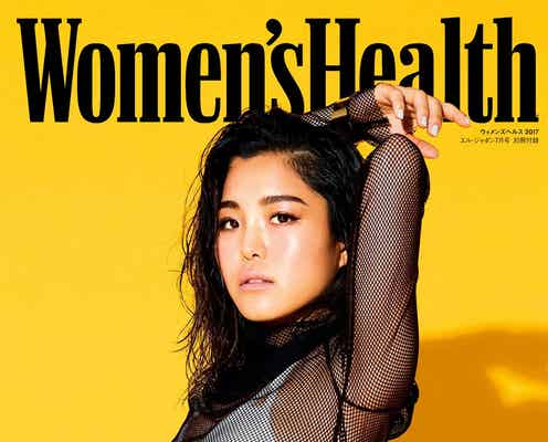 高梨沙羅選手、美腹筋際立つオトナな一面披露 女性誌表紙に初登場