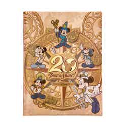 クリアホルダー 800円（C）Disney