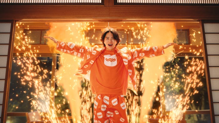 菊池風磨/『じゃらん』CM「じゃらんアプリくんクチコミで予約」篇より(提供写真)