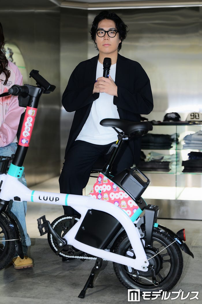 くるま(C)モデルプレス